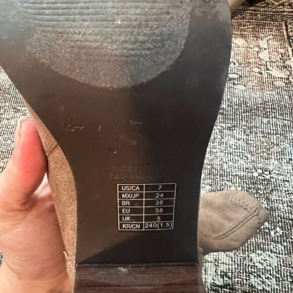 Boutique Brown Sock Booties - Picture 5 of 6